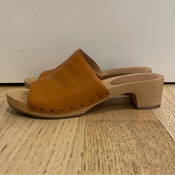 Madewell The Evelyn Slide Clog - Picture 2 of 5